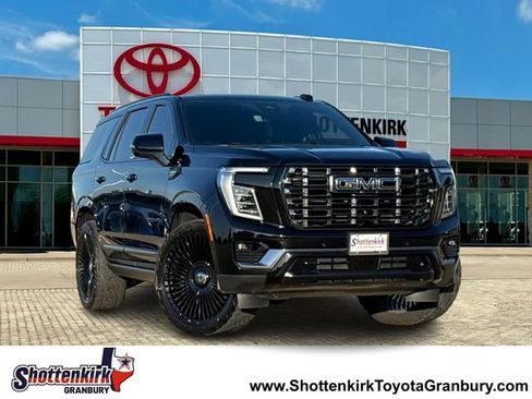 Used 2025 GMC Yukon Denali Ultimate AWD/4WD image 1