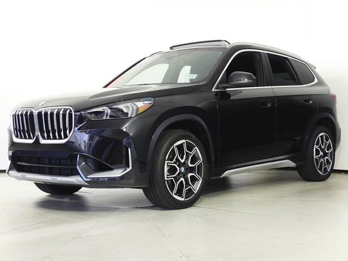 Used 2025 BMW X1 xDrive28i w/ Technology Package image 2