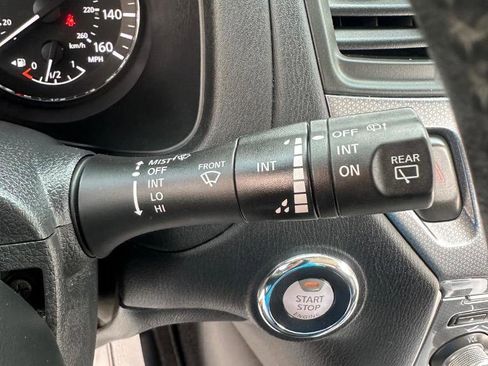 Used 2019 Nissan Pathfinder SL AWD/4WD image 25