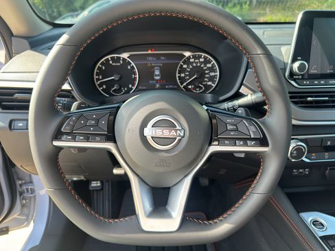 New 2025 Nissan Altima 2.5 SR image 22