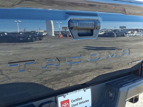 Certified 2025 Toyota Tacoma TRD Sport image 30