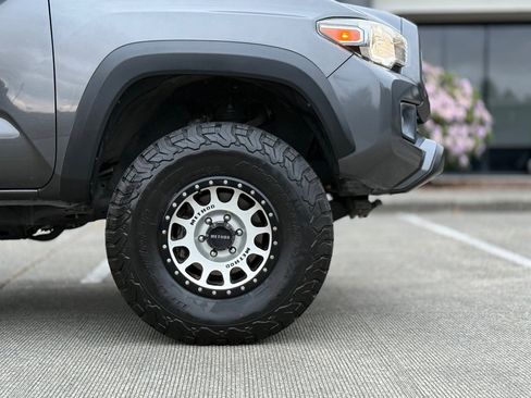 Used 2016 Toyota Tacoma TRD Off-Road w/ Towing Package AWD/4WD image 13