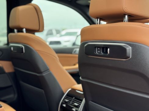 Used 2026 BMW X5 M60i image 45