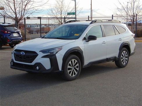 Used 2024 Subaru Outback Premium image 8