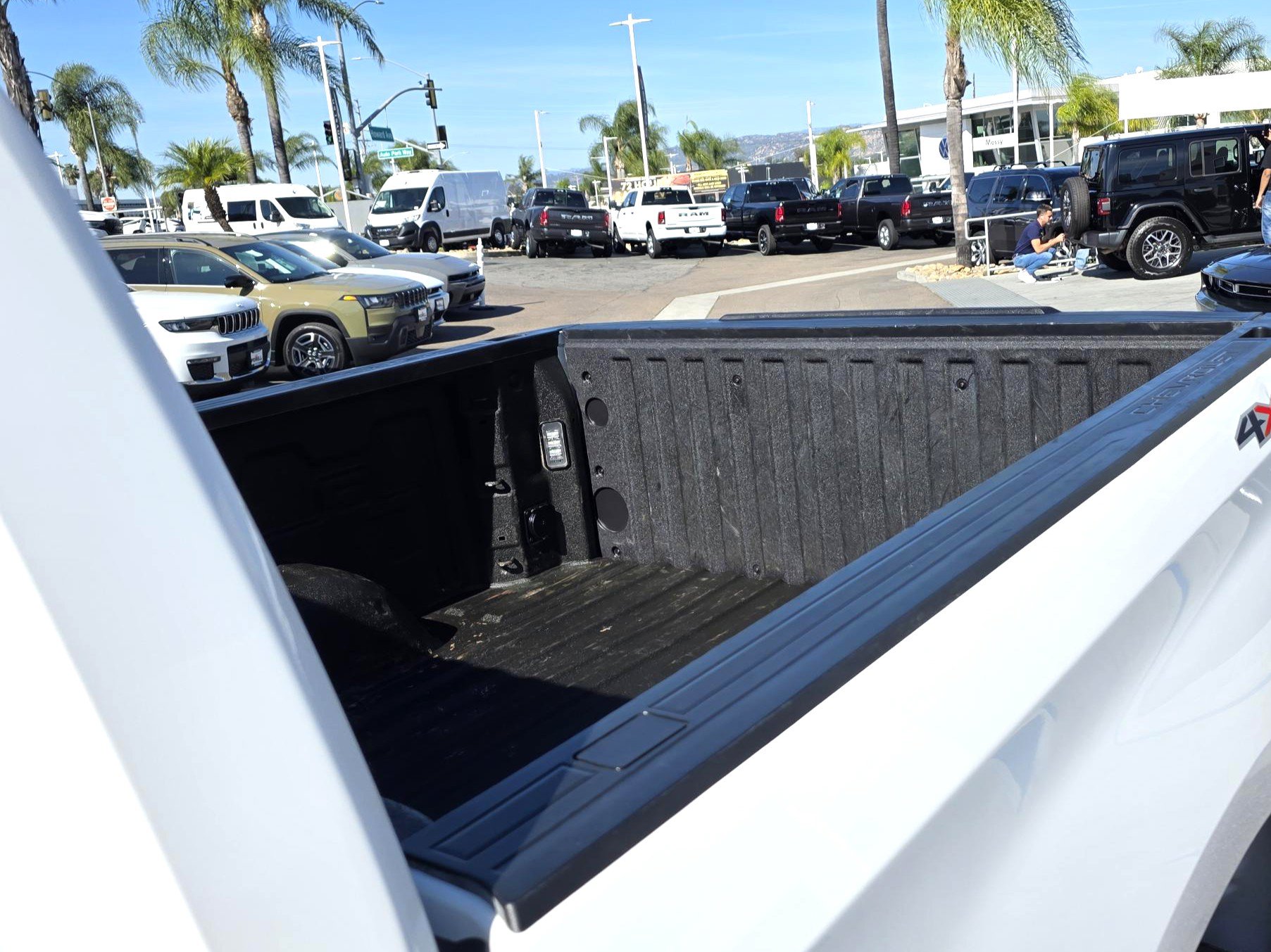 Used 2025 Chevrolet Silverado 1500 LT w/ Safety Package AWD/4WD image 20