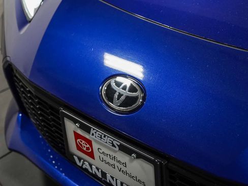 Certified 2025 Toyota GR86 Premium w/ ALL Weather Mat Package (TMS) RWD image 9