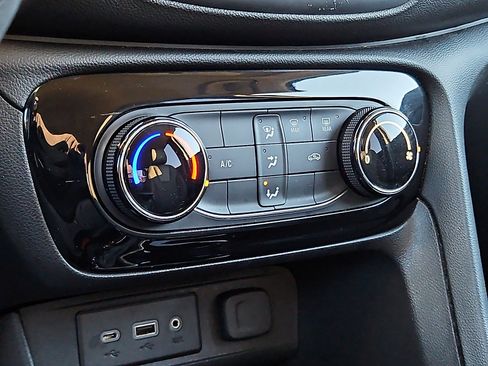 Used 2021 Buick Encore GX Preferred image 15