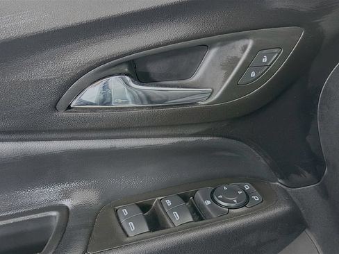 Used 2024 Chevrolet Equinox LT w/ LPO, Floor Liner Package FWD image 20