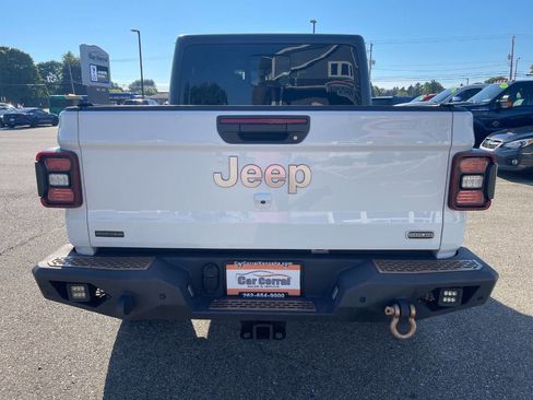 Used 2020 Jeep Gladiator Overland image 4