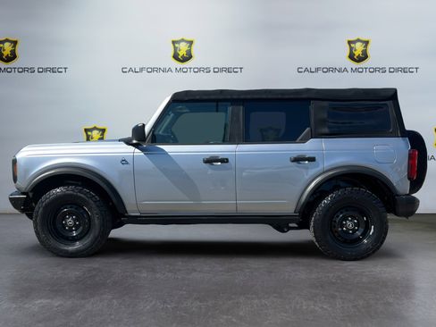 Used 2021 Ford Bronco Black Diamond image 2