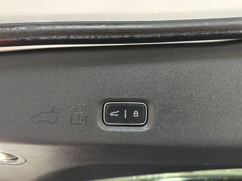 Used 2025 Ford Expedition Platinum image 29