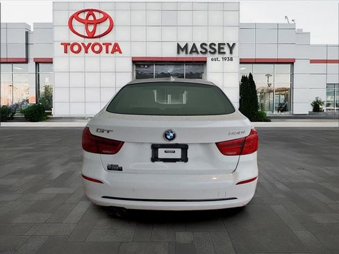 Used 2017 BMW 330i Gran Turismo xDrive image 4