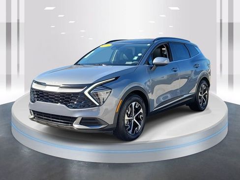 Used 2025 Kia Sportage EX w/ Premium Package image 3