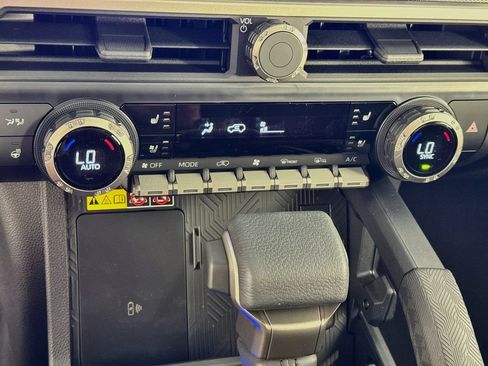 New 2026 Toyota 4Runner Limited AWD/4WD image 18