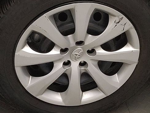 Used 2024 Toyota Corolla LE FWD image 31