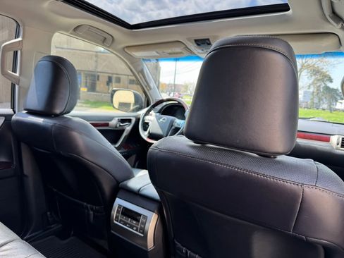 Used 2016 Lexus GX 460 w/ Premium Package AWD/4WD image 35