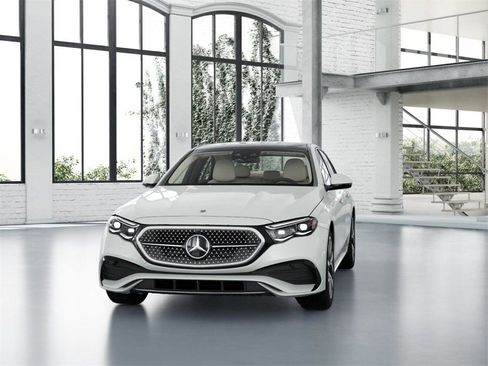 New 2026 Mercedes-Benz E 350 4MATIC Sedan image 42