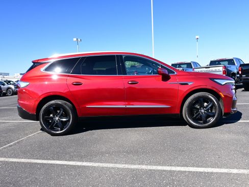 Used 2023 Buick Enclave Essence w/ Experience Buick Package image 4