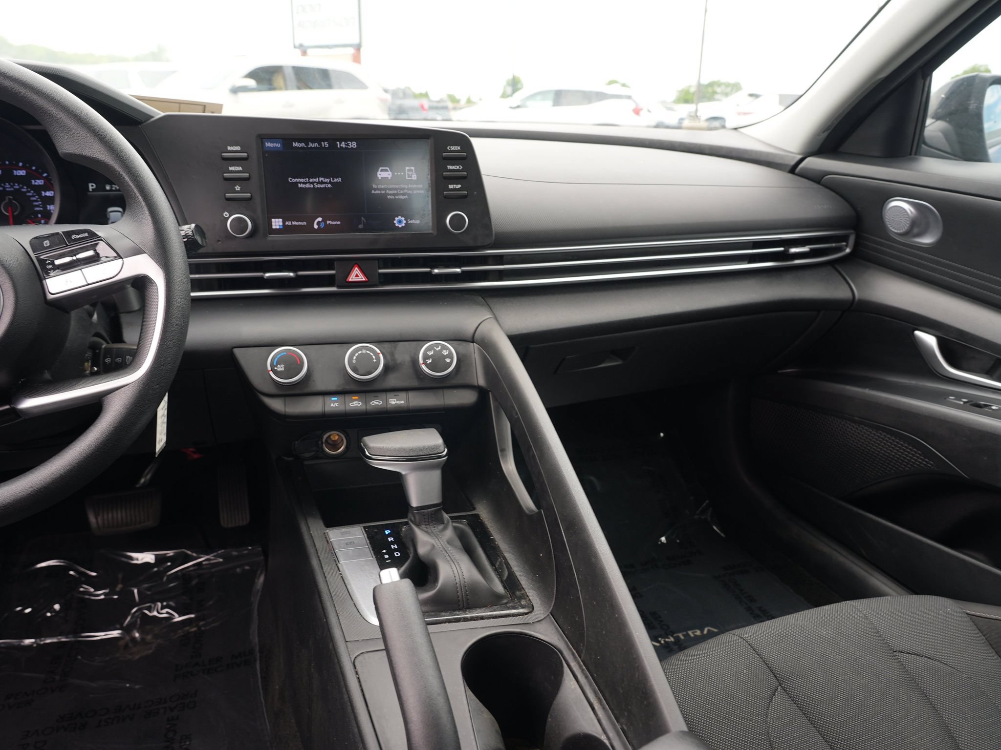 Used 2023 Hyundai Elantra SE FWD image 22