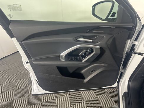 Certified 2025 Audi Q5 Premium Plus w/ Premium Plus image 17