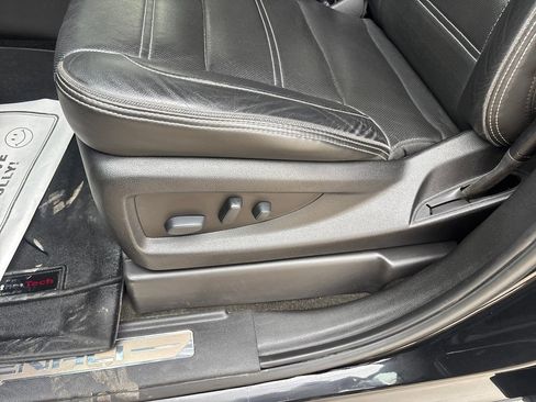 Used 2018 GMC Yukon Denali w/ Denali Ultimate Package image 25