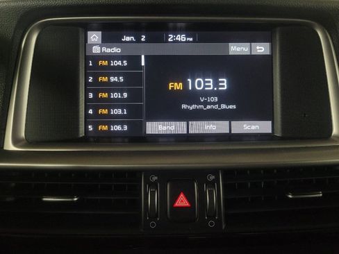 Used 2020 Kia Optima LX image 25