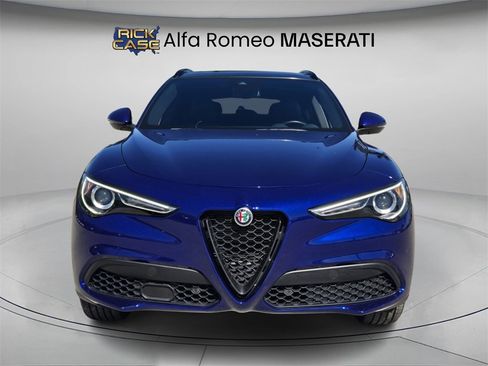 Used 2023 Alfa Romeo Stelvio Sprint image 4