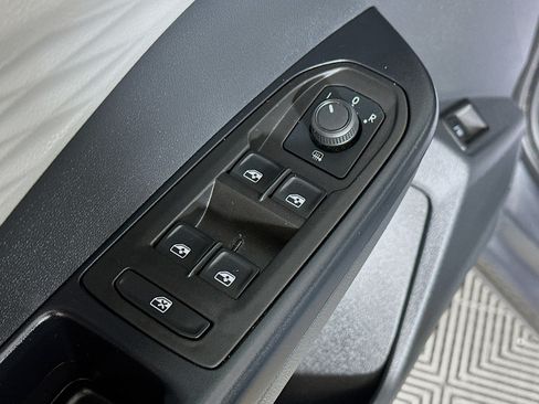 Used 2024 Volkswagen Taos S AWD/4WD image 17