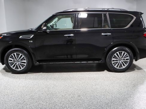 Used 2022 Nissan Armada SL w/ Captain's Chairs Package AWD/4WD image 10