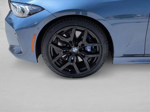 Used 2025 BMW 330i Sedan w/ M Sport Package RWD image 25