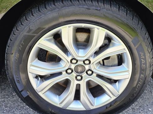 Used 2024 Ford Edge Titanium AWD/4WD image 10