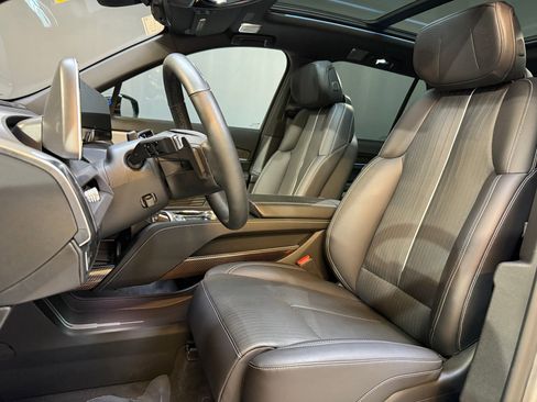 New 2026 Cadillac Vistiq Sport AWD/4WD image 5