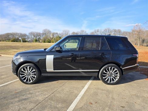 Used 2020 Land Rover Range Rover HSE image 3