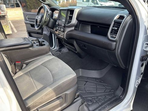 Used 2024 RAM 2500 Big Horn AWD/4WD image 18