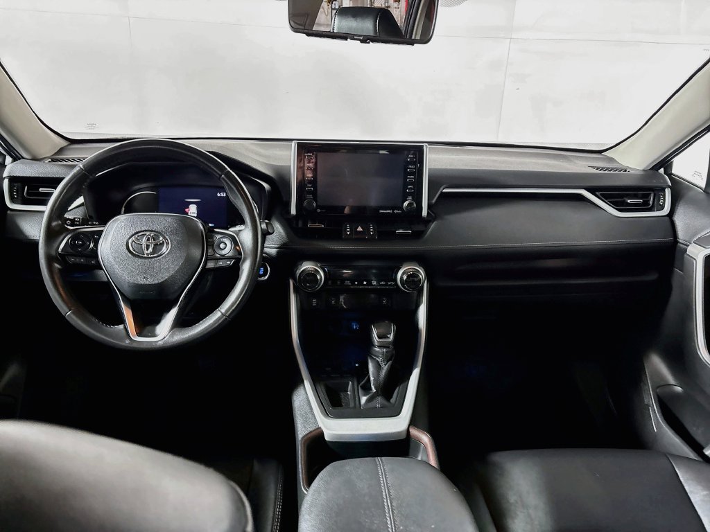 Used 2019 Toyota RAV4 Limited FWD image 12