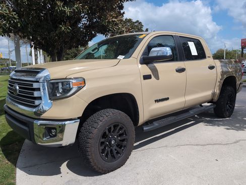 Used 2018 Toyota Tundra Limited w/ Limited Premium Package image 5