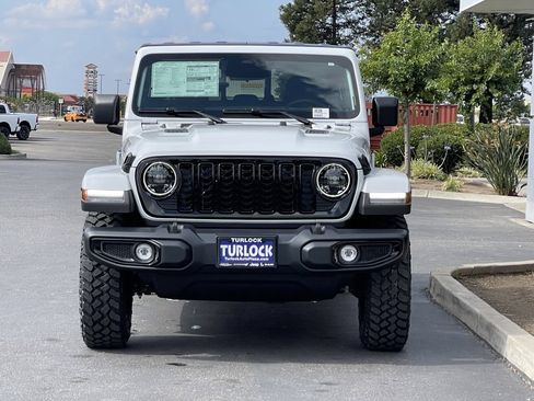 New 2026 Jeep Gladiator Mojave AWD/4WD image 2