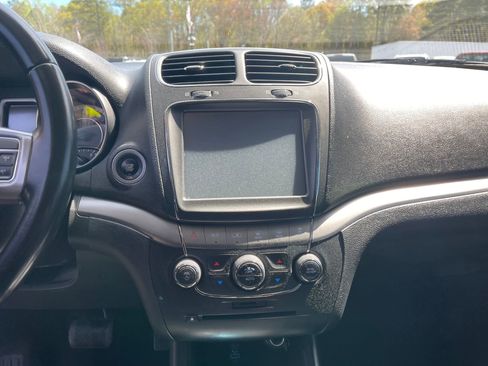 Used 2020 Dodge Journey Crossroad image 16