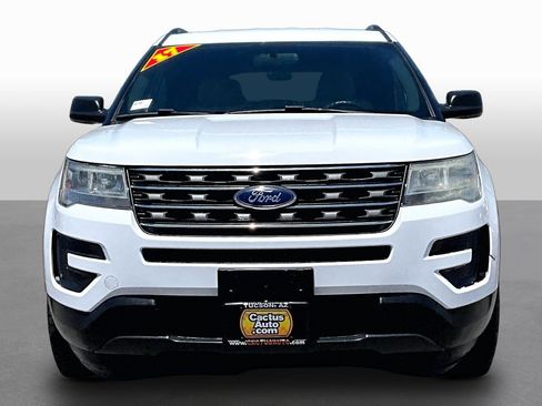Used 2017 Ford Explorer 4WD image 2