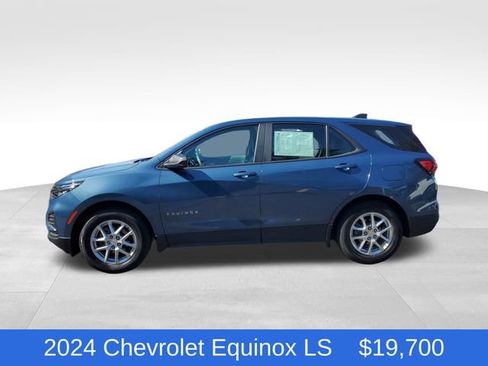 Certified 2024 Chevrolet Equinox LS w/ Driver Confidence II Package FWD image 2