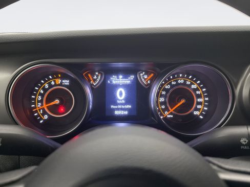 Used 2022 Jeep Gladiator Sport AWD/4WD image 13
