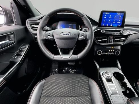 Certified 2025 Ford Escape ST-Line Select AWD/4WD image 5