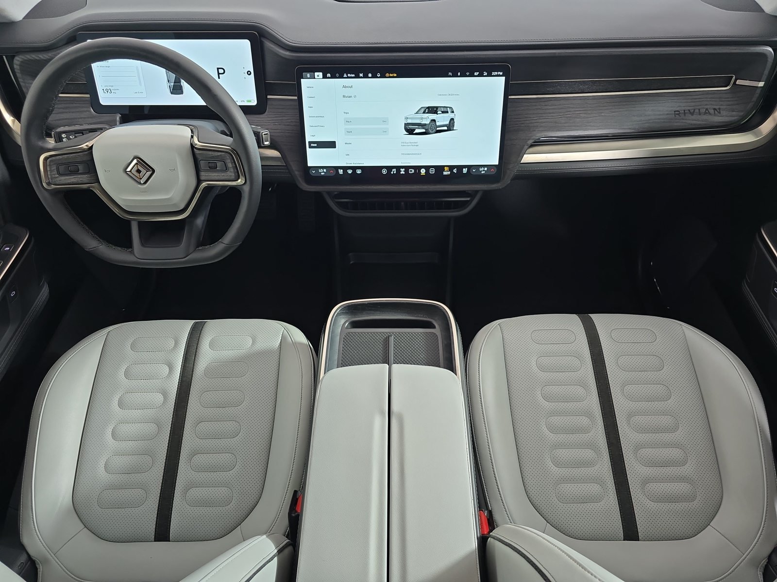 Used 2025 Rivian R1S Adventure Dual AWD/4WD image 27