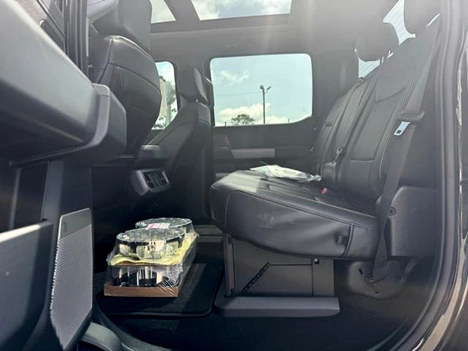 New 2025 Ford F350 Lariat w/ Lariat Ultimate Package AWD/4WD image 13