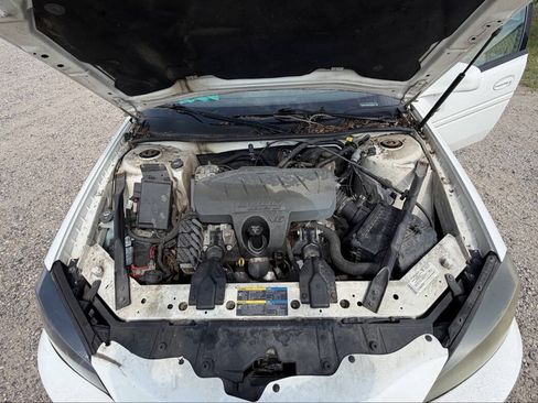 Used 2008 Pontiac Grand Prix w/ Preferred Package FWD image 45