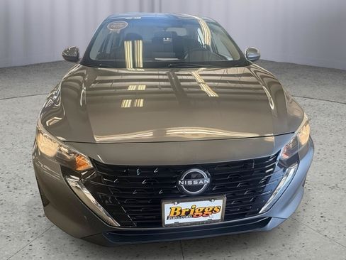 Used 2024 Nissan Sentra SV FWD image 9