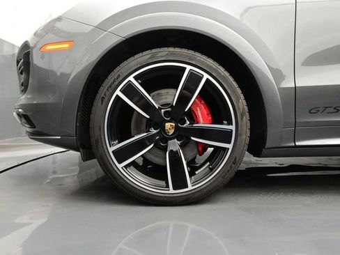 Certified 2023 Porsche Cayenne GTS AWD/4WD image 6
