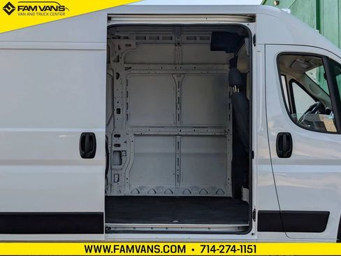 Used 2023 RAM ProMaster 2500 FWD image 9