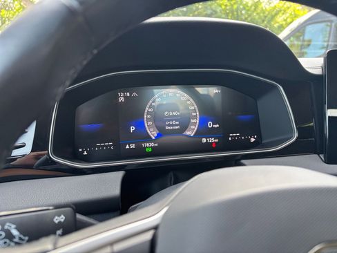 Used 2025 Volkswagen Jetta S image 39