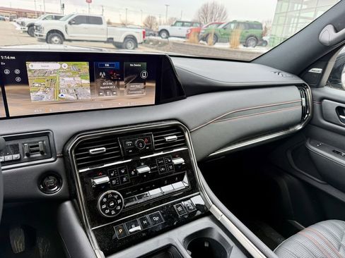 Used 2025 Nissan Armada PRO-4X w/ Pro-4X Premium Package image 20